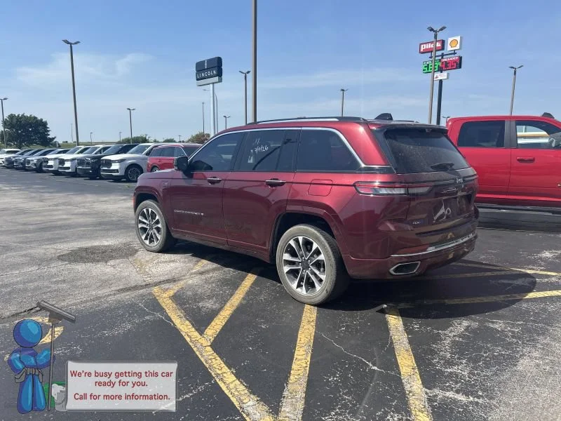 Used 2022 Velvet Red Pearlcoat Jeep Overland 4xe image 3