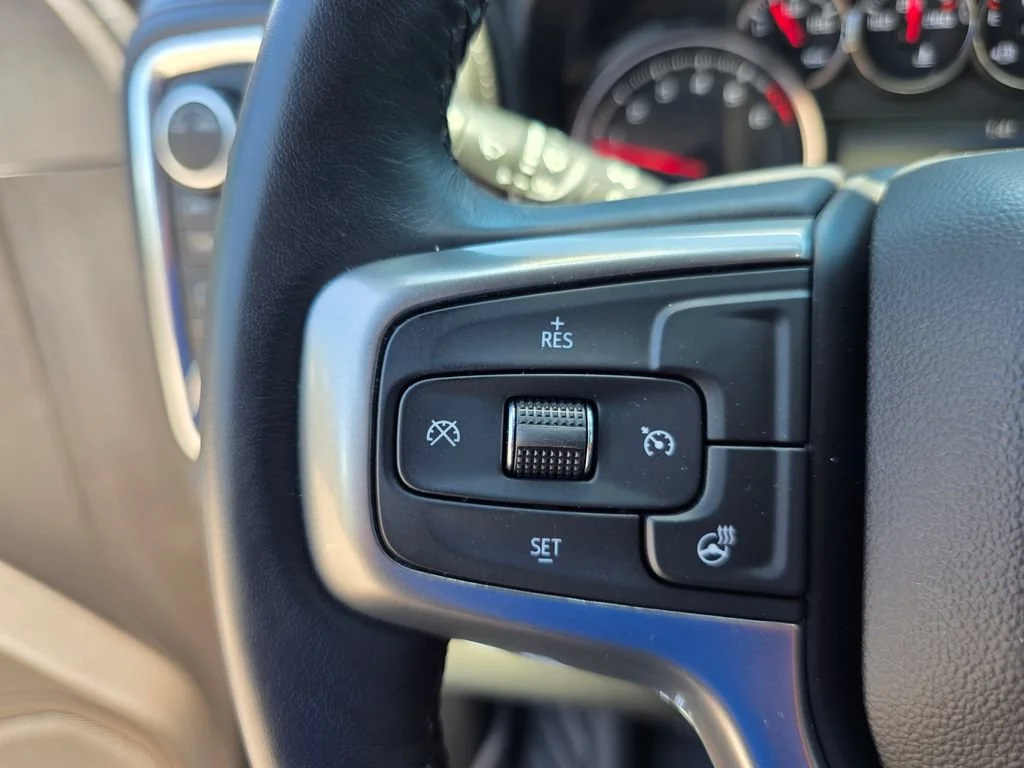Used 2022 Summit White Chevrolet RST image 23