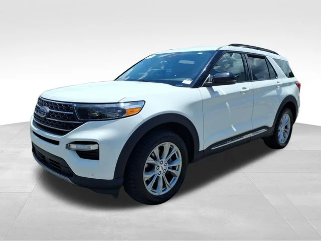 Used 2023 White Ford XLT image 2