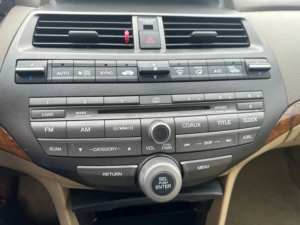 Used 2010 Taffeta White Honda EX-L image 18