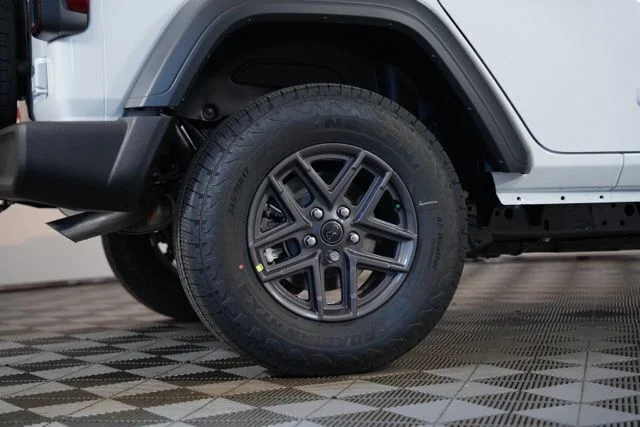 New 2026 Bright White Clear-Coat Exterior Paint Jeep Sport S image 39