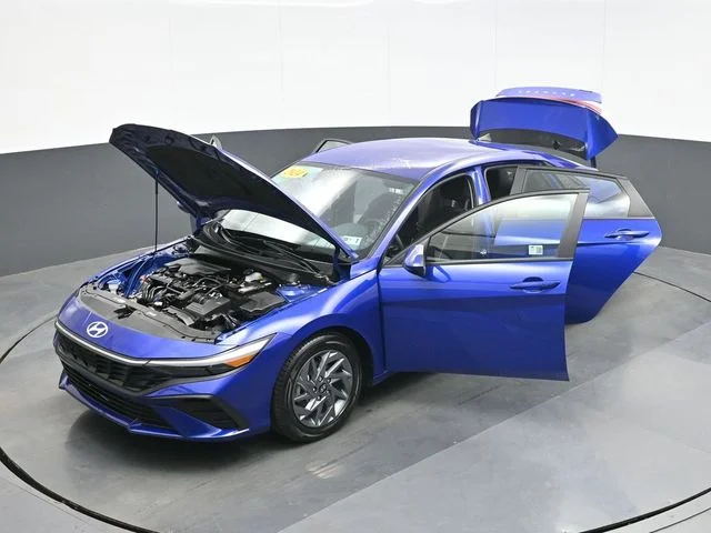 Used 2024 Blue Hyundai SEL image 28