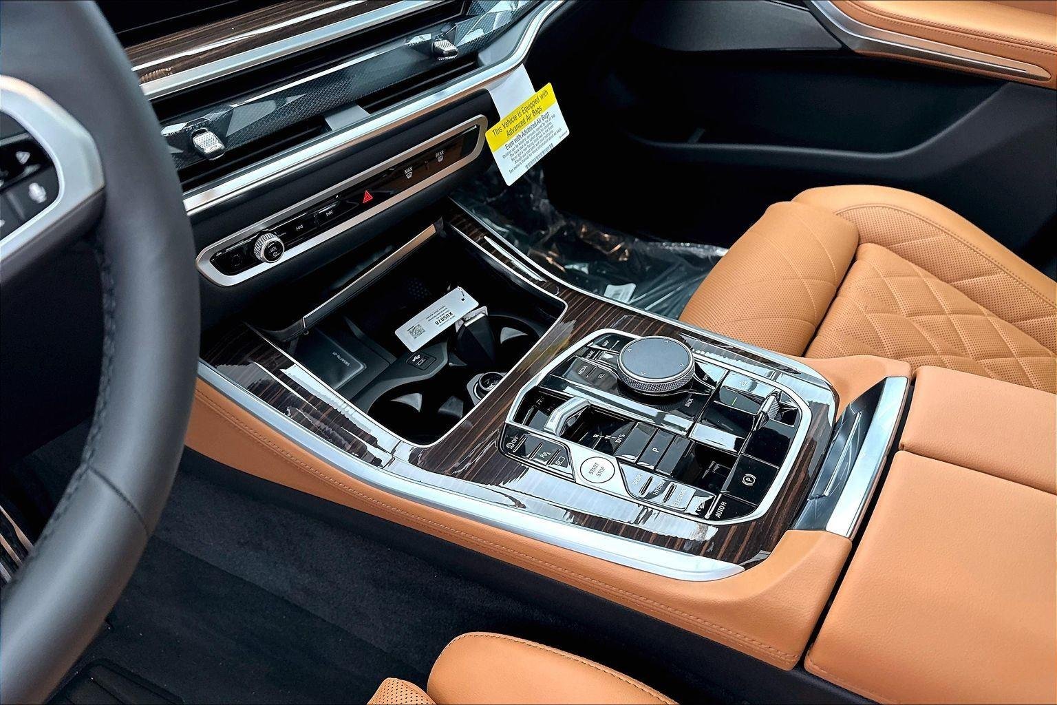 New 2026 Carbon Black Metallic BMW xDrive50e image 25