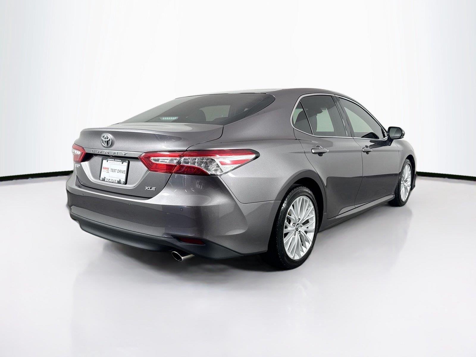 Used 2018 Predawn Gray Mica Toyota XLE image 2