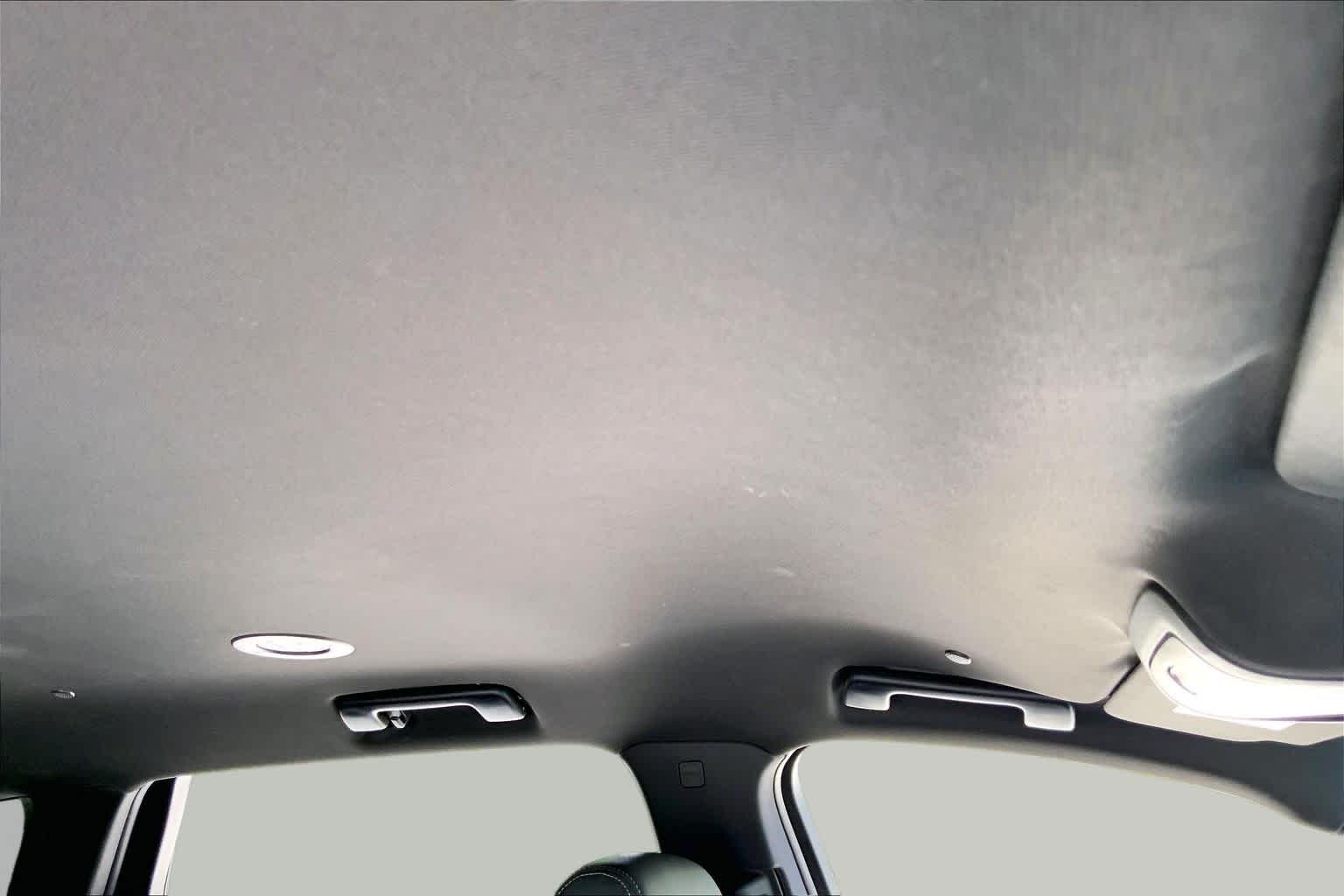 Used 2022 Summit White Buick Premium image 14