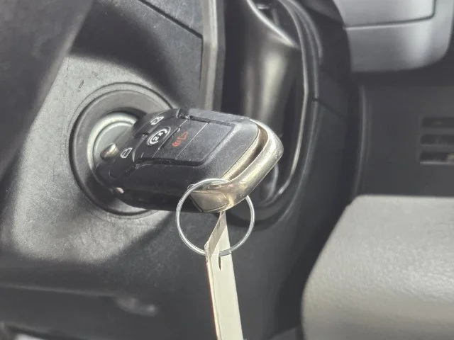 Used 2019 Blue Ford XLT image 17