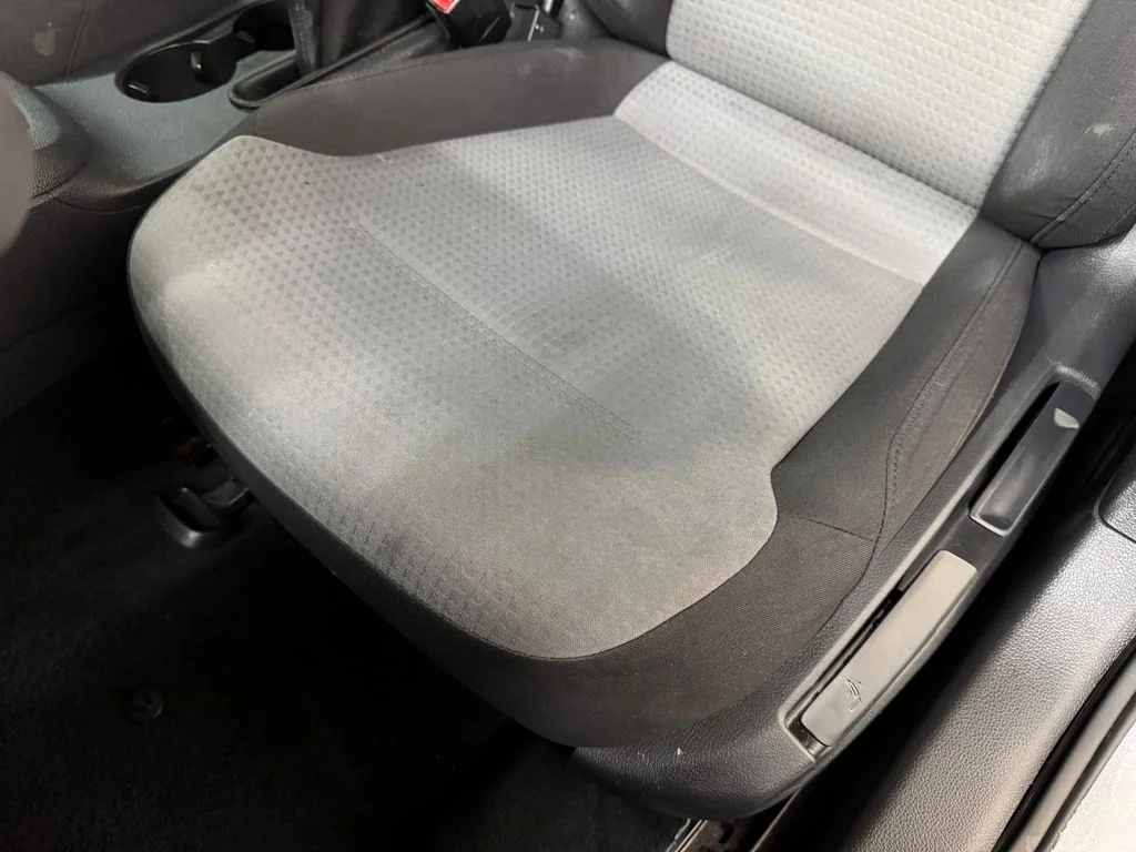 Used 2018 Gray Volkswagen 1.4T S image 15