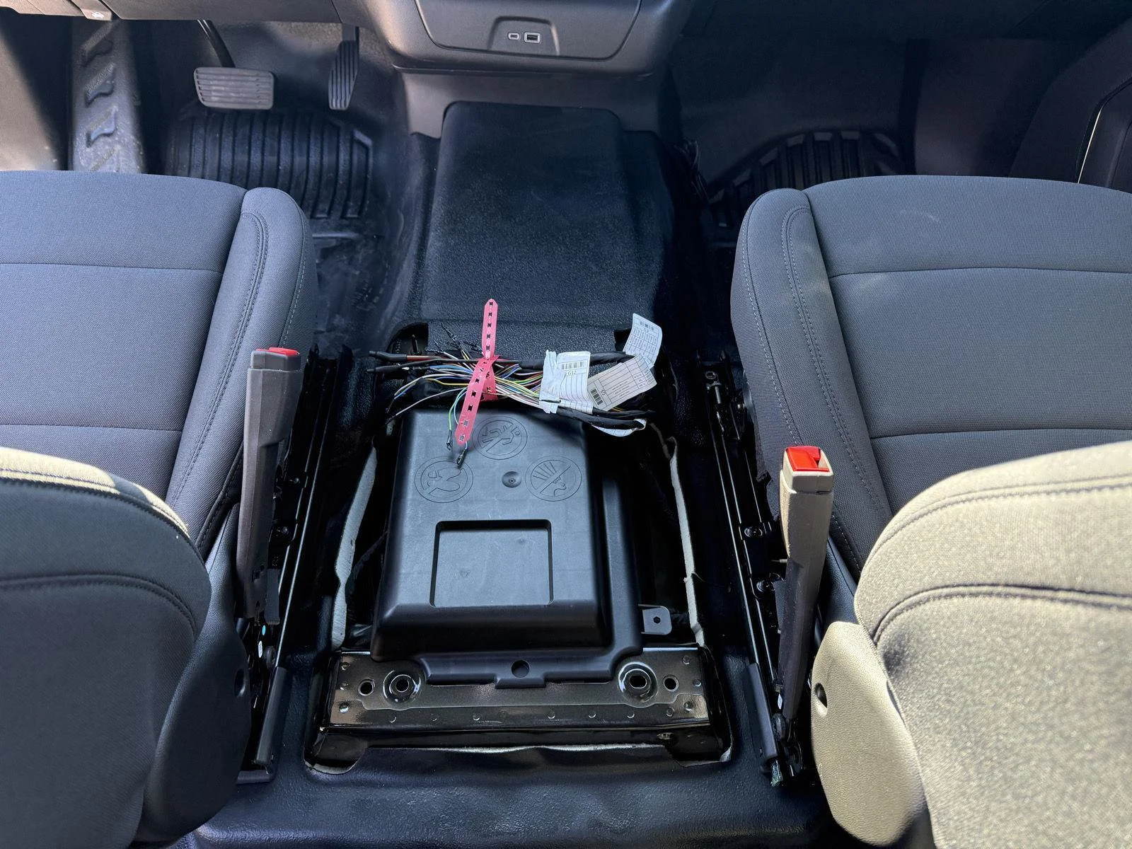 2025 Chevrolet Tahoe Fleet - Photo 18