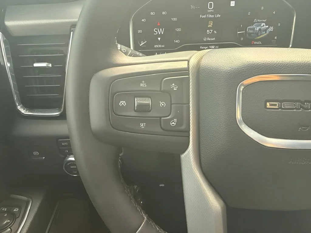 Used 2025 Onyx Black GMC Denali image 17