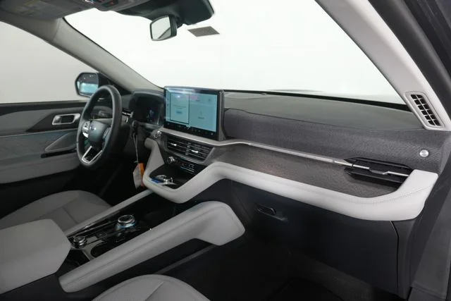 New 2026 Agate Black Metallic Ford Platinum™ image 35
