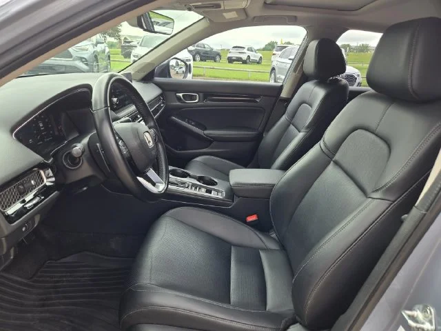 Used 2024 Gray Pearl Honda Touring image 8