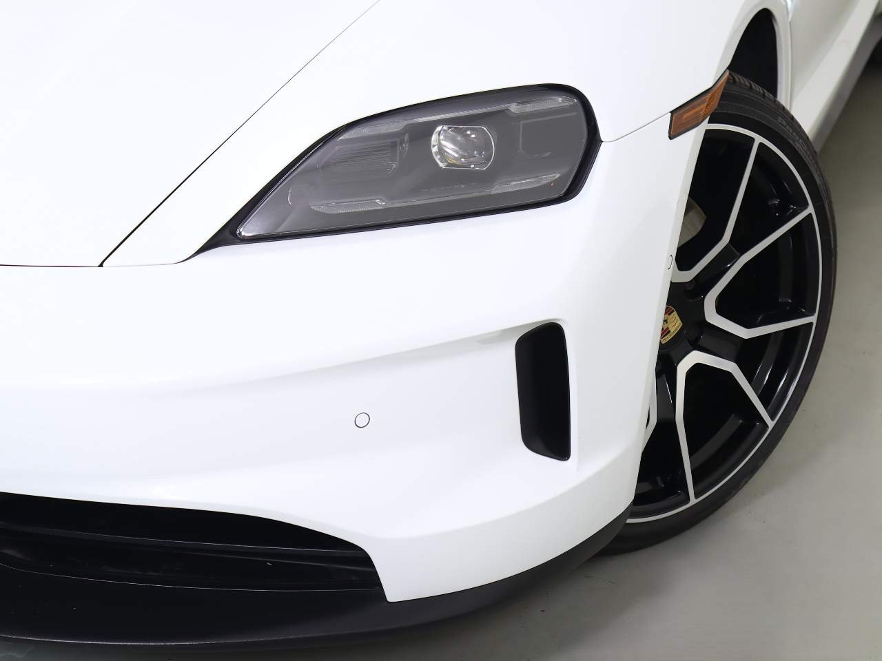 Certified Used 2025 White Porsche 4S image 12