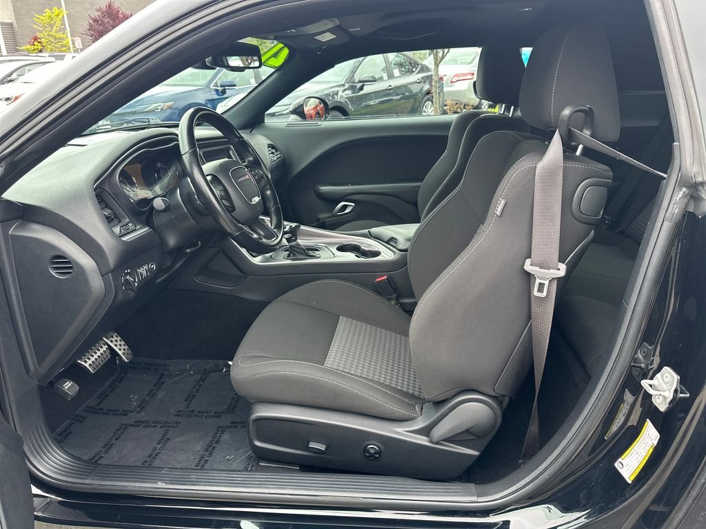 Used 2021 Pitch Black Clearcoat Dodge R/T image 12