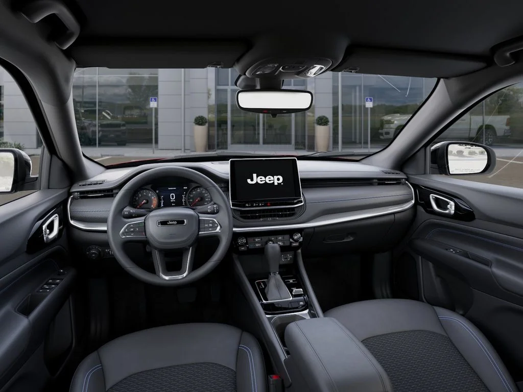 New 2026 Red Hot Pearl-Coat Exterior Paint Jeep Latitude image 14