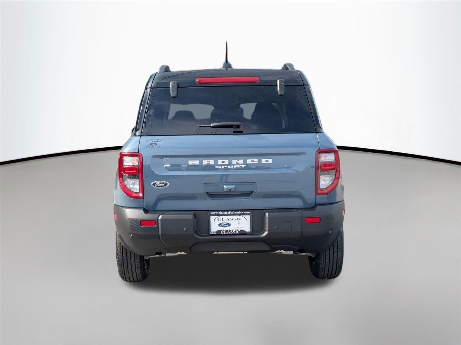 New 2025 Azure Gray Metallic Tri-Coat Ford Outer Banks® image 12