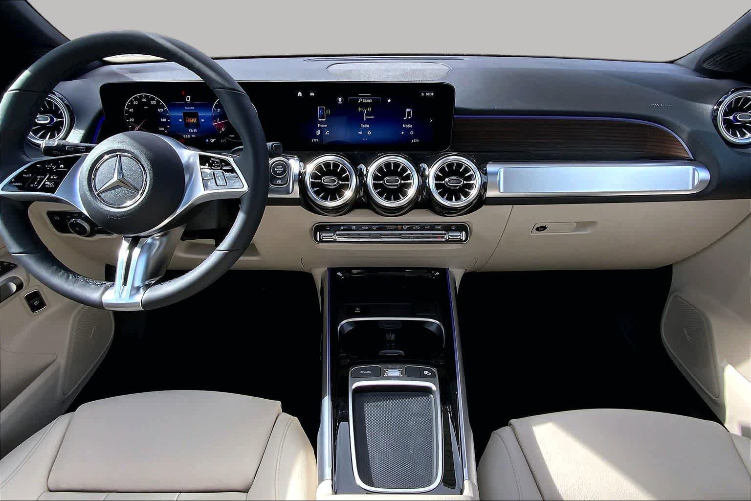 New 2026 Night Black Mercedes-Benz GLB 250 image 5