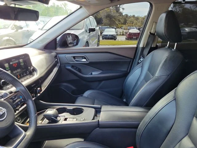 Used 2022 Orange Nissan Platinum image 19