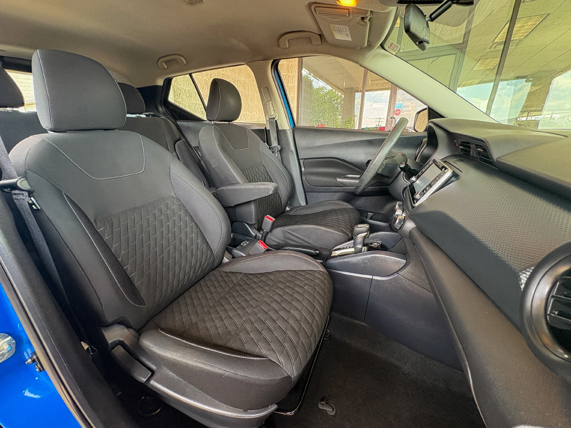 Used 2021 Blue Nissan S image 27