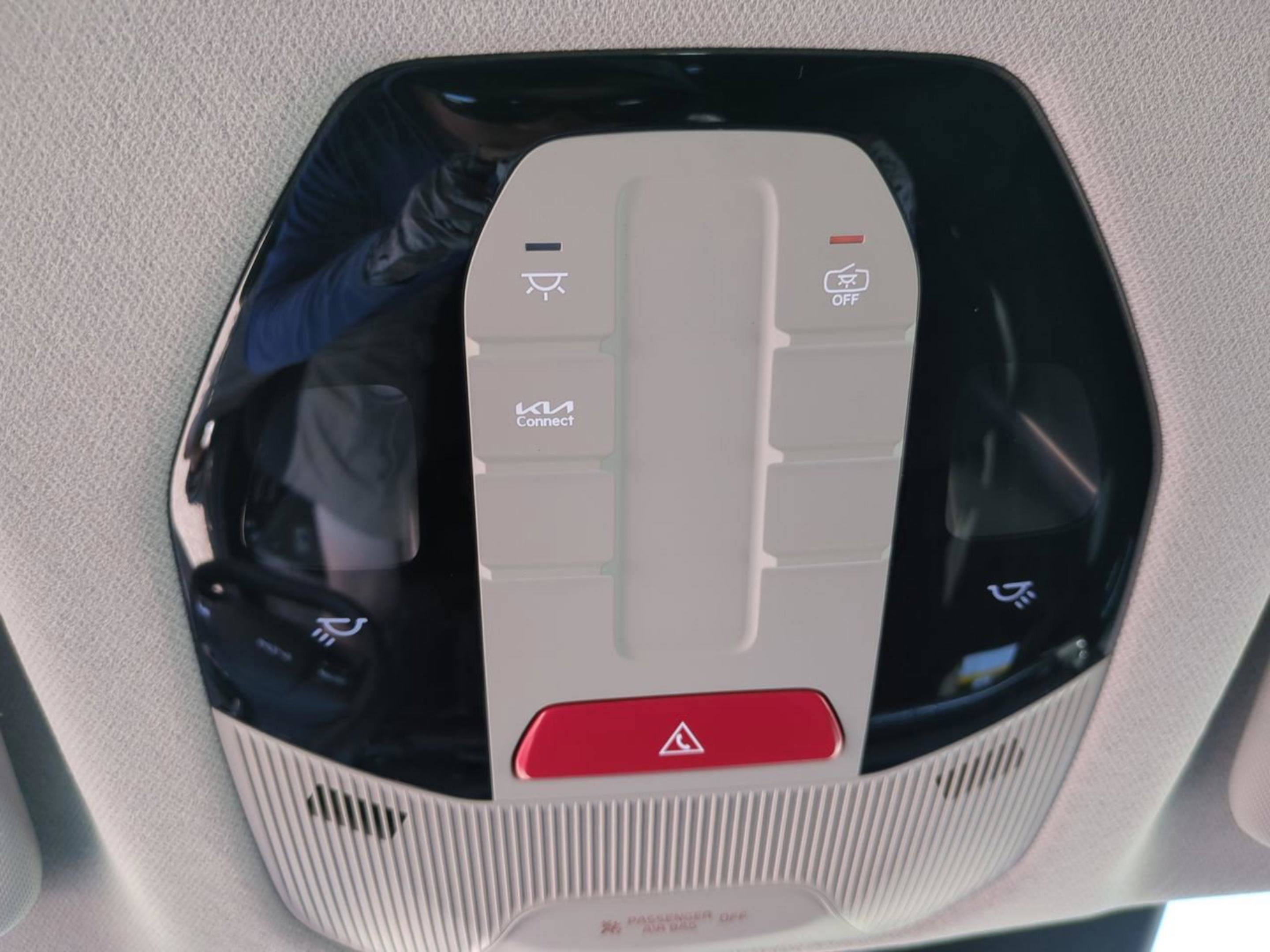 New 2026 Snow White Pearl Kia LX image 20