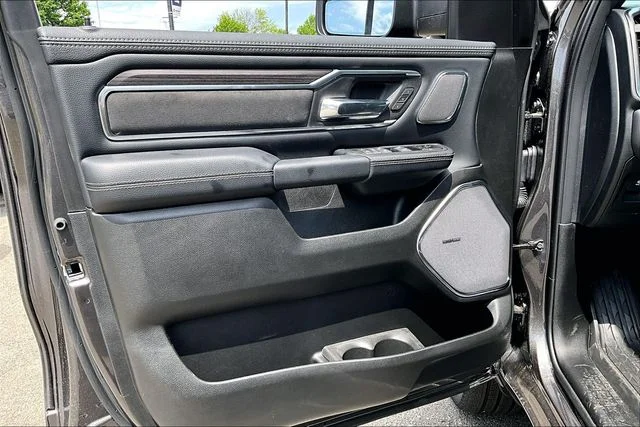 New 2026 Granite Crystal Metallic Clear-Coat Exterior Paint RAM Laramie image 14