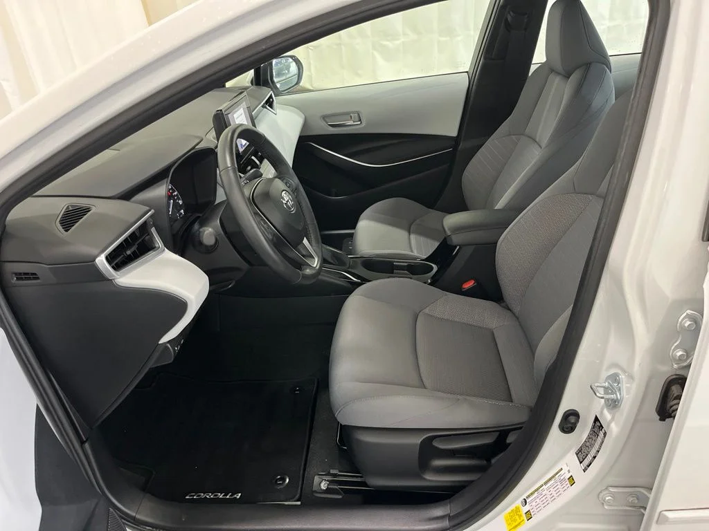 Used 2023 White Toyota SE image 4