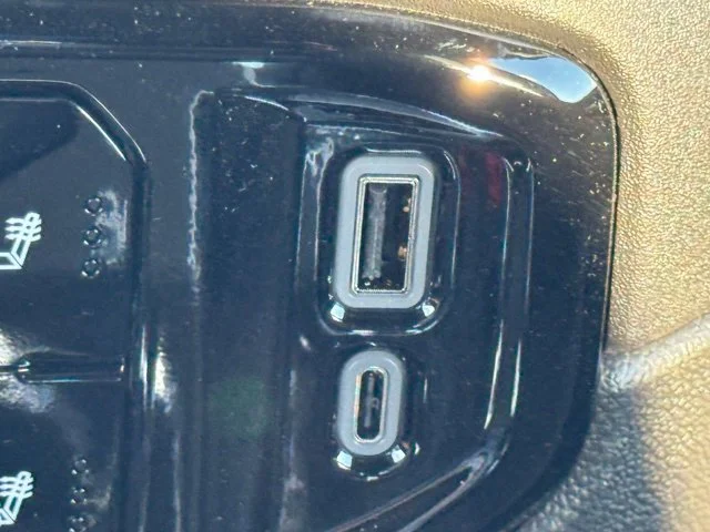 New 2026 Onyx Black GMC Elevation image 39