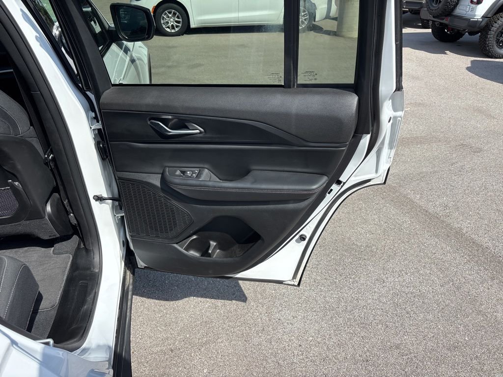 Used 2025 White Jeep Laredo X image 37
