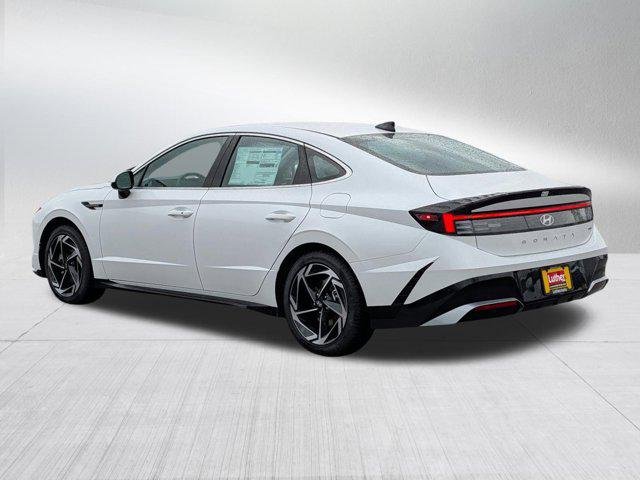 New 2026 Serenity White Hyundai SEL Sport image 3
