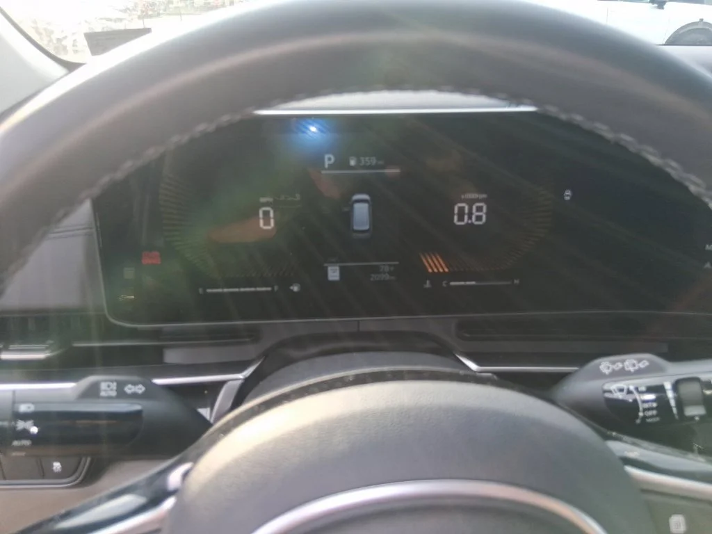 Used 2026  Kia LX image 13