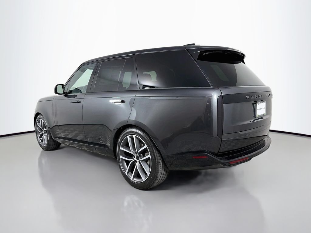 New 2026 Carpathian Grey Land Rover SE image 7