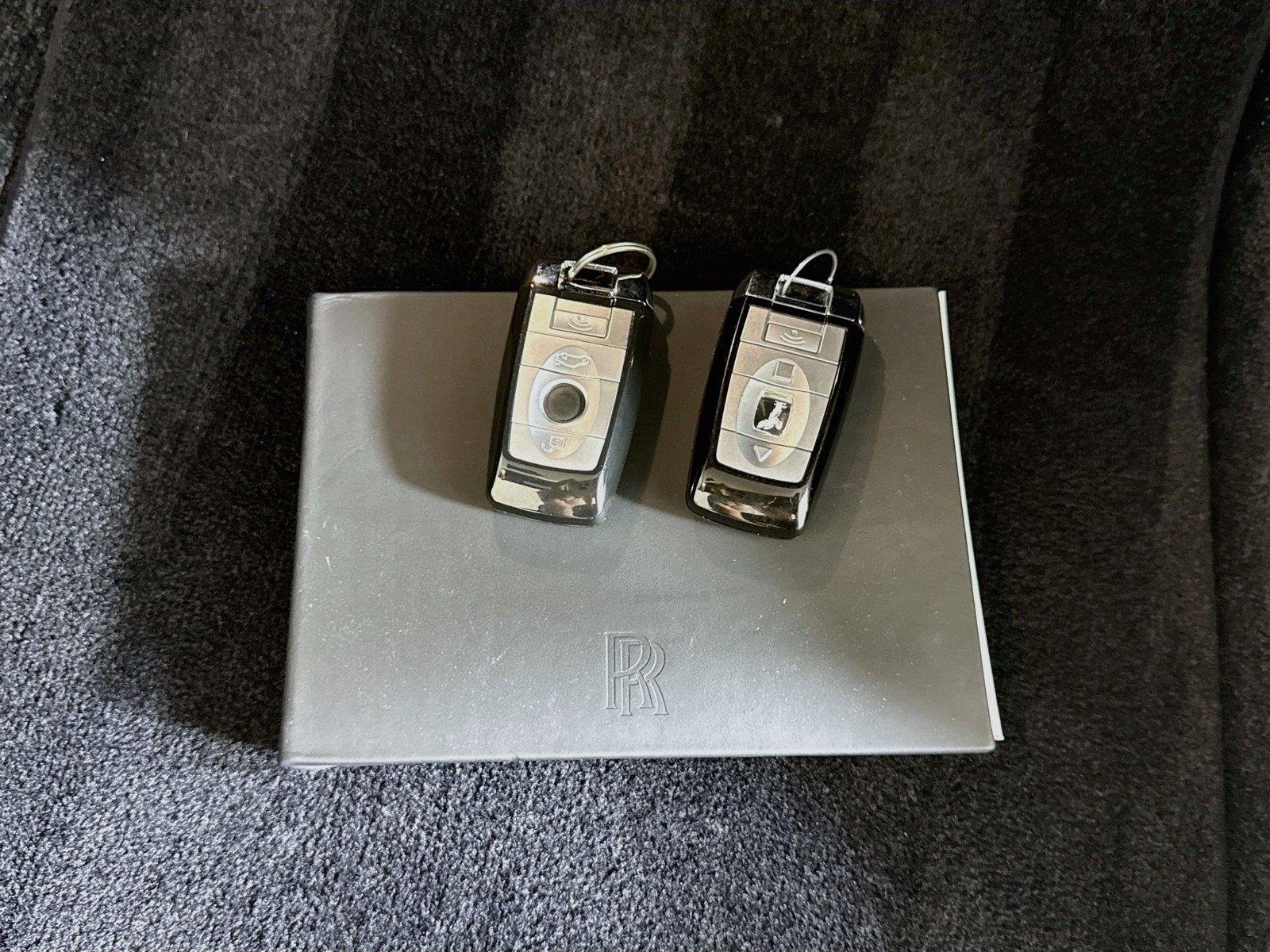 Used 2018 Obsidian Rolls-Royce  image 40