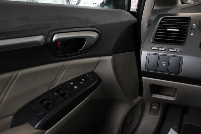 Used 2010 Gray Honda Hybrid image 10