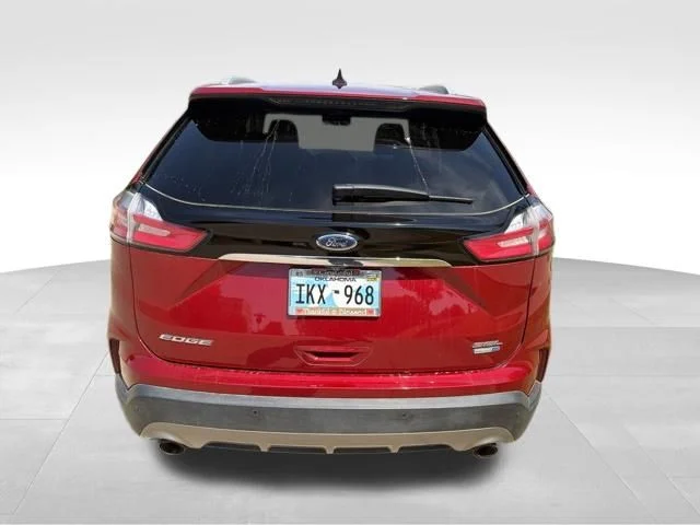 Used 2020 Red Ford SEL image 4