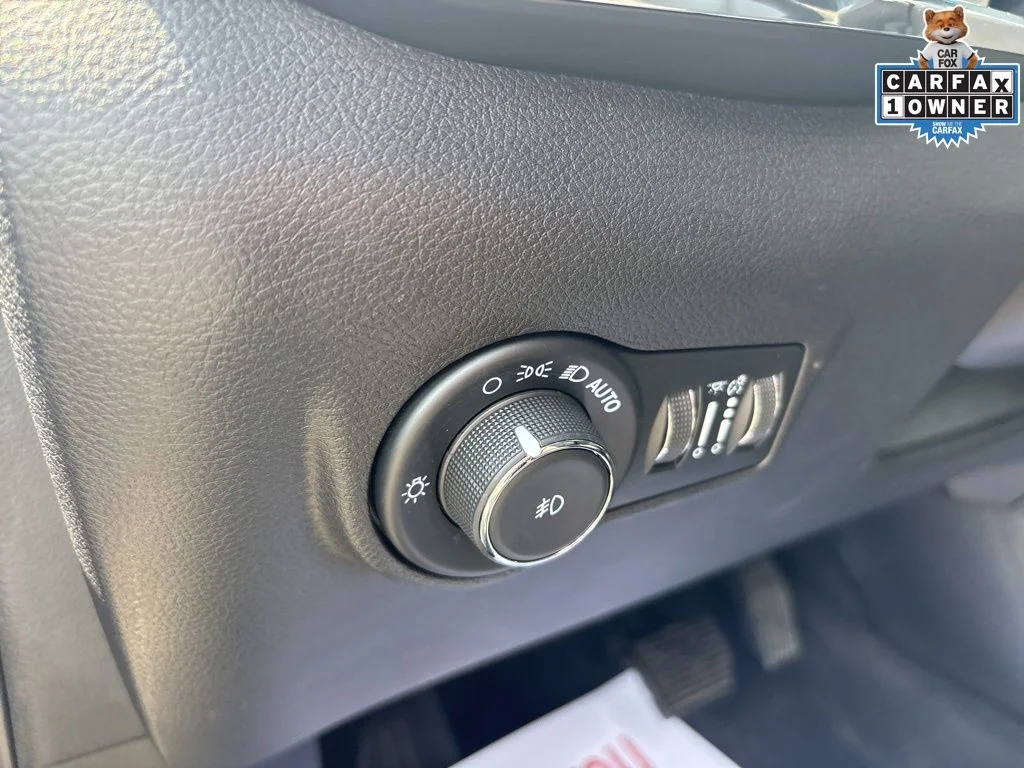 Used 2022 Black Jeep Limited image 13