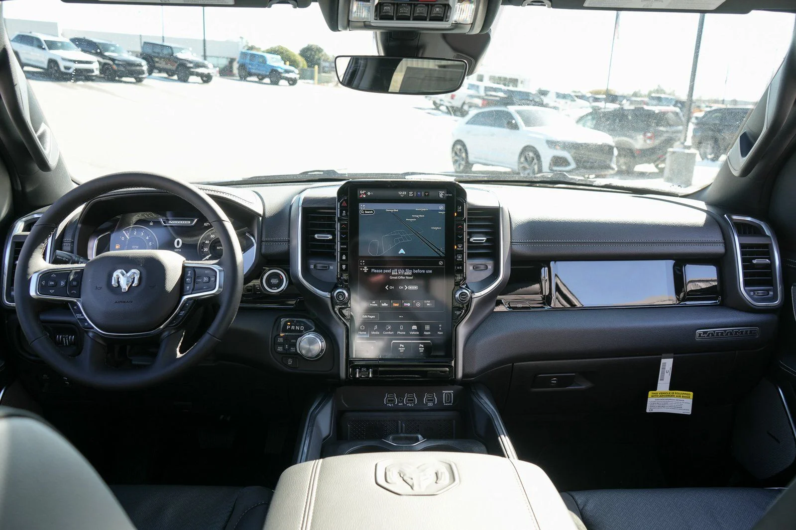New 2026 Diamond Black Crystal Pearl-Coat Exterior Paint RAM Laramie image 21