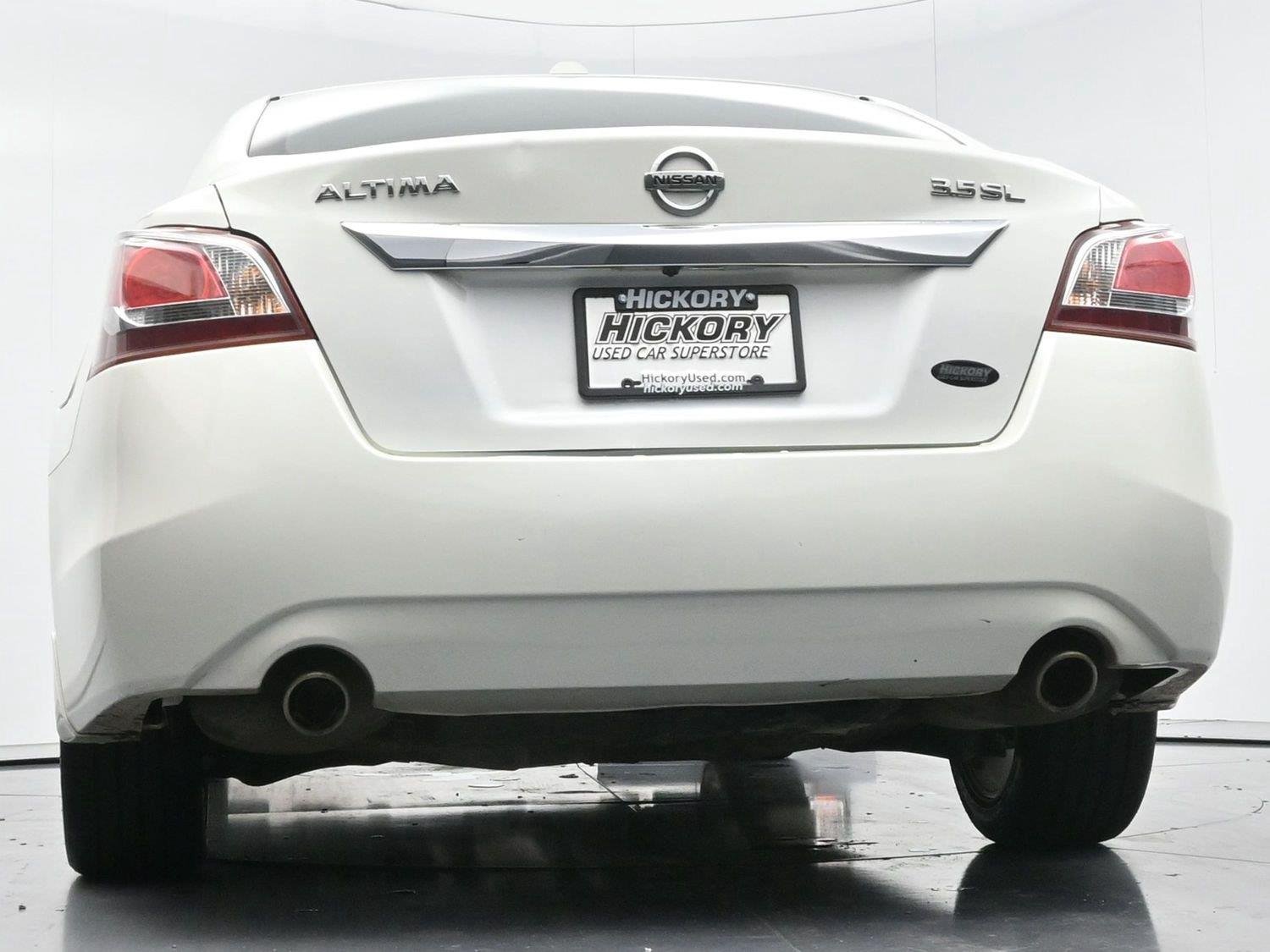 Used 2013 Pearl White Nissan 3.5 SL image 45