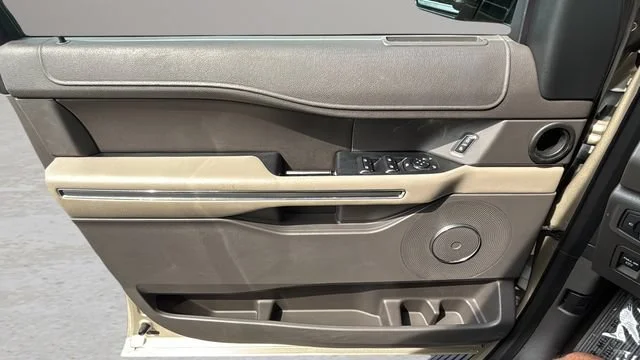 Used 2018 Gold Ford XLT image 17