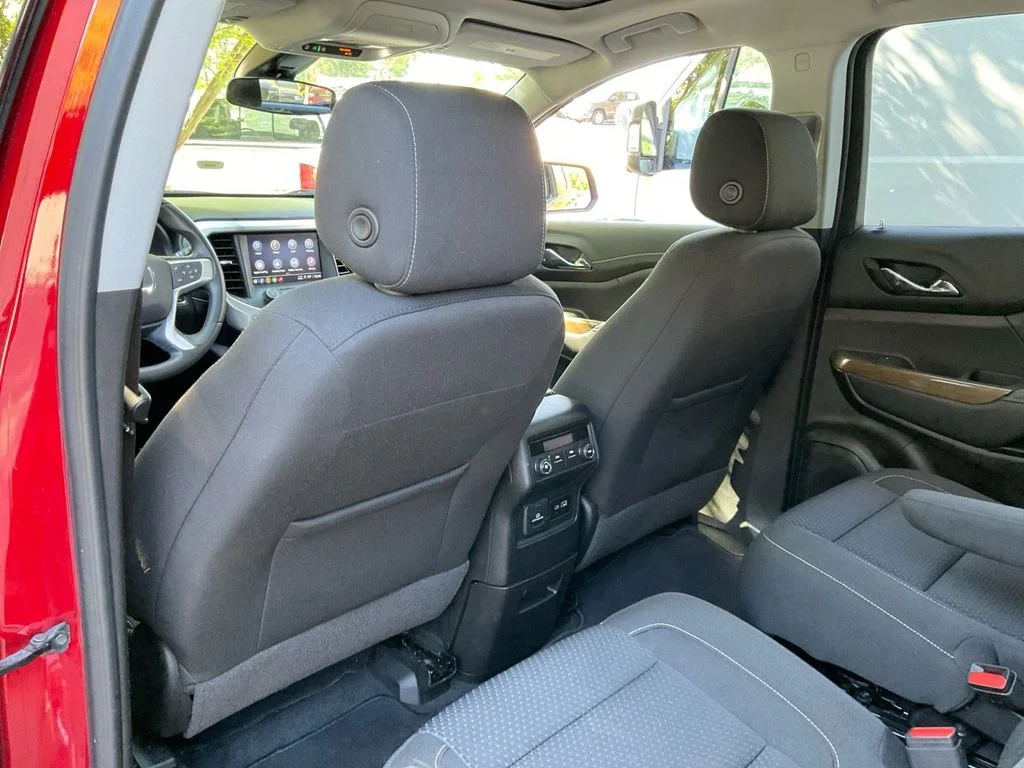 Used 2023 Red GMC SLE image 32
