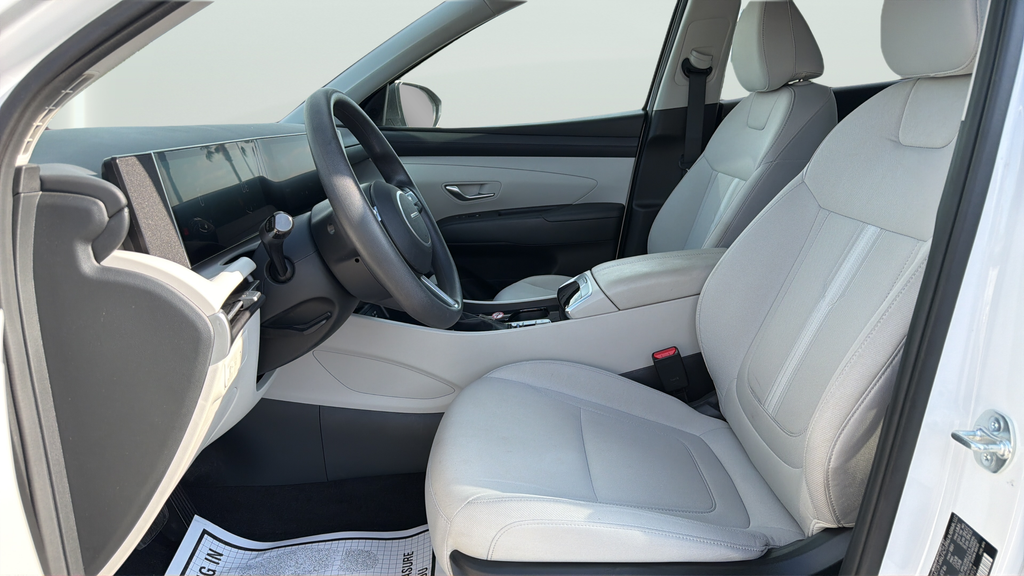 Used 2026 White Hyundai SEL image 17