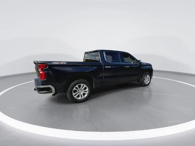 Used 2022 Gray Chevrolet LTZ image 12