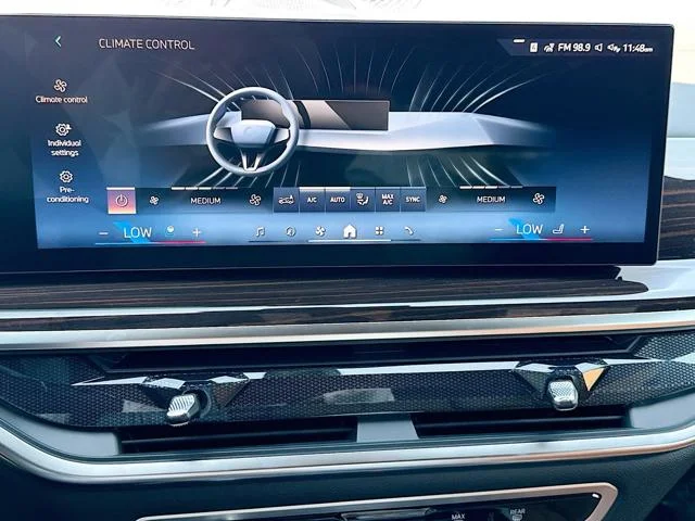 New 2027 Manhattan Green Metallic BMW xDrive40i image 37