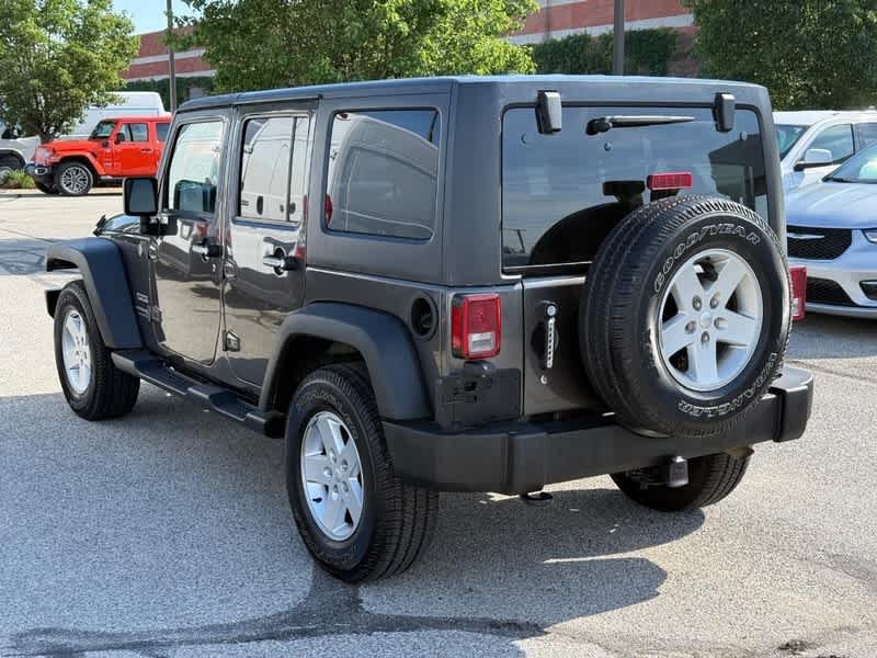 Used 2018 Granite Crystal Metallic Clearcoat Jeep Sport S image 5
