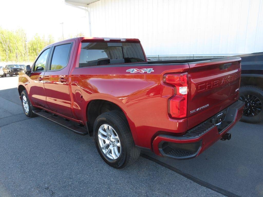 Used 2022 Cherry Red Chevrolet RST image 12