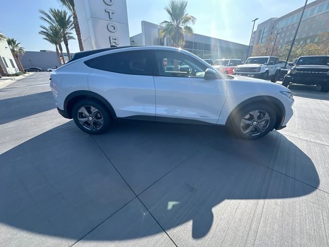 Certified Used 2023 Space White Metallic Ford Select image 8
