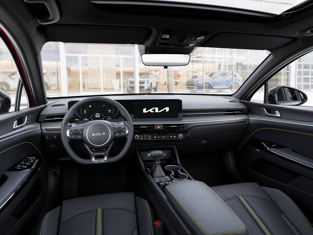 2026 Kia K5 GT - Photo 14