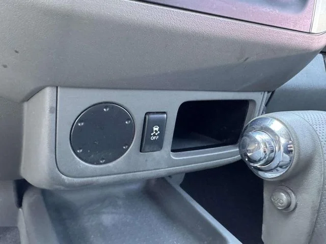 Used 2019 Silver Nissan SV image 31