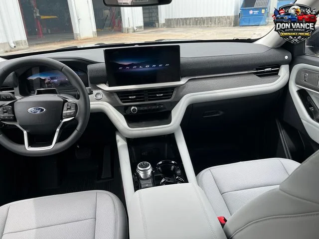New 2026 Carbonized Gray Metallic Ford Platinum™ image 12