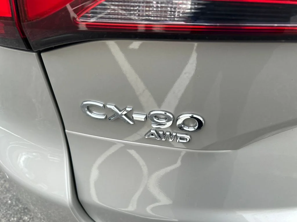 New 2026 Platinum Quartz Metallic Mazda 3.3 Turbo S Premium Plus image 12