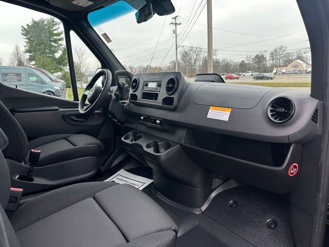 New 2026 Jet Black Mercedes-Benz 4500 image 19