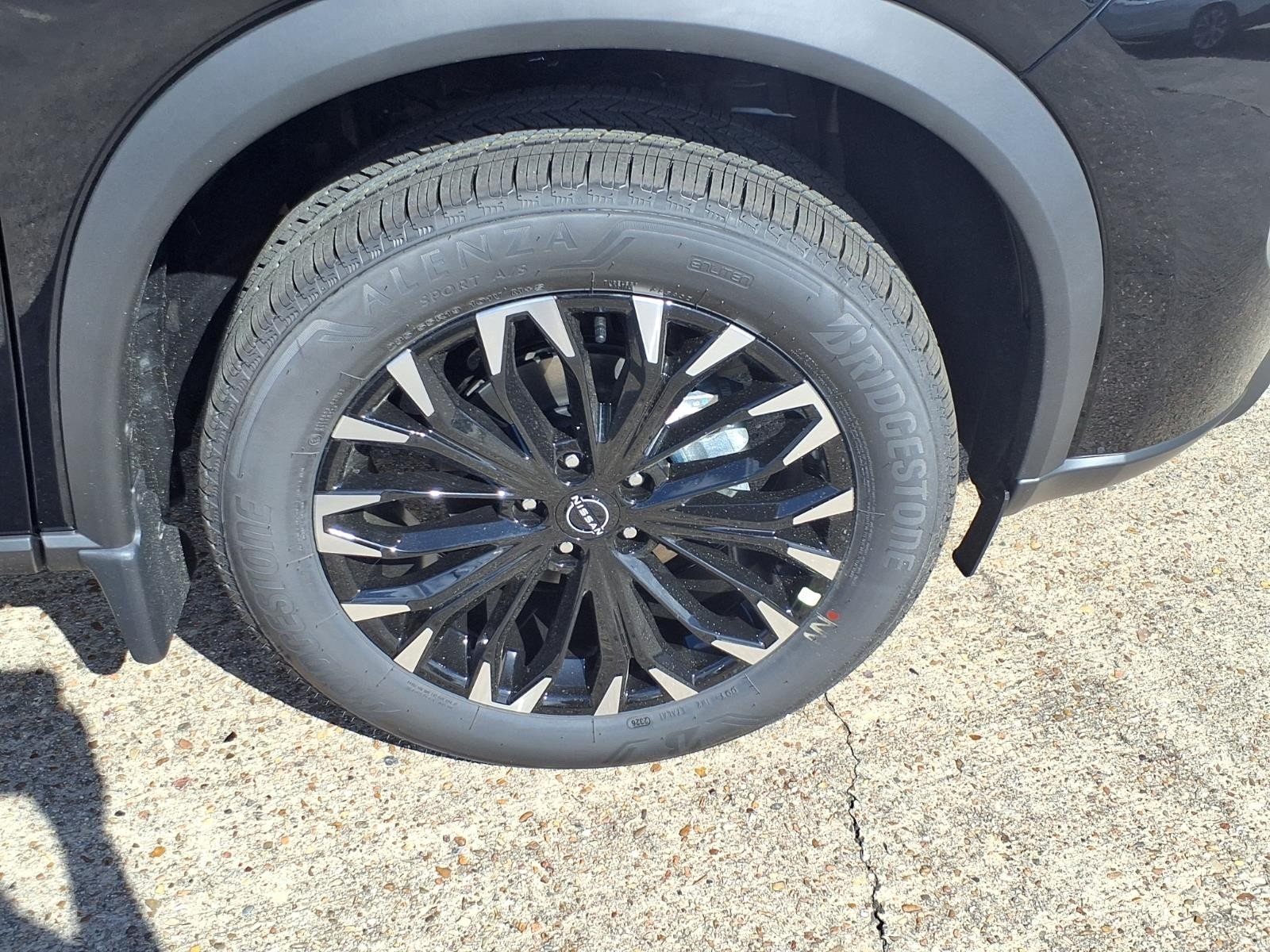 2026 Nissan Rogue photo 9 of 24